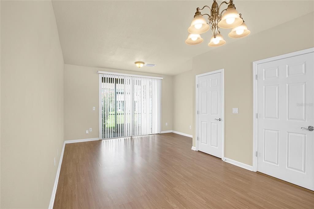 For Sale: $220,000 (2 beds, 2 baths, 1248 Square Feet)