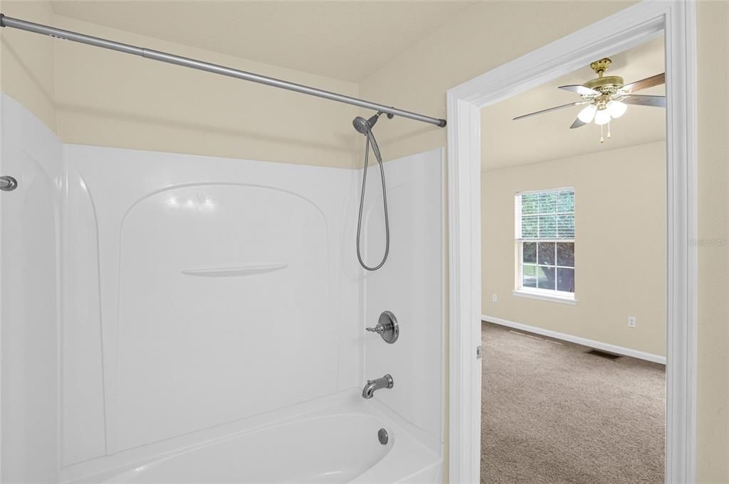 For Sale: $220,000 (2 beds, 2 baths, 1248 Square Feet)