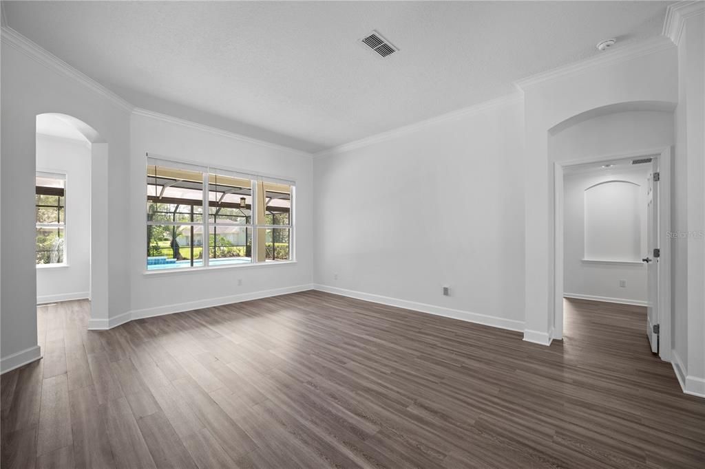 En Venta: $625,000 (4 camas, 3 baños, 2747 Pies cuadrados)