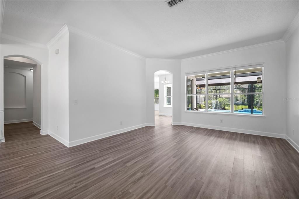 En Venta: $625,000 (4 camas, 3 baños, 2747 Pies cuadrados)