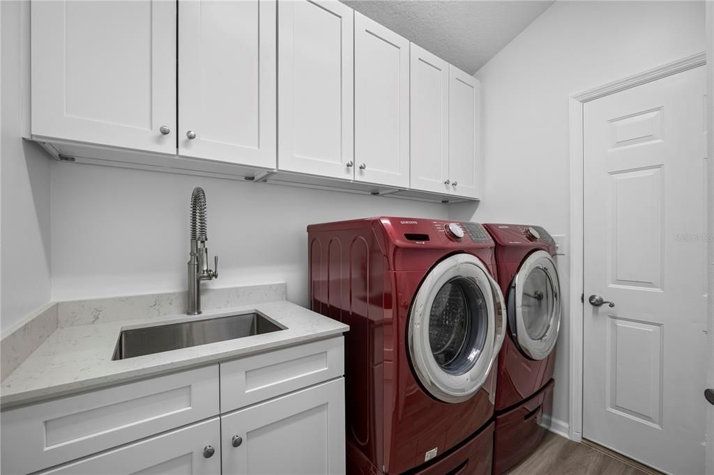 En Venta: $625,000 (4 camas, 3 baños, 2747 Pies cuadrados)
