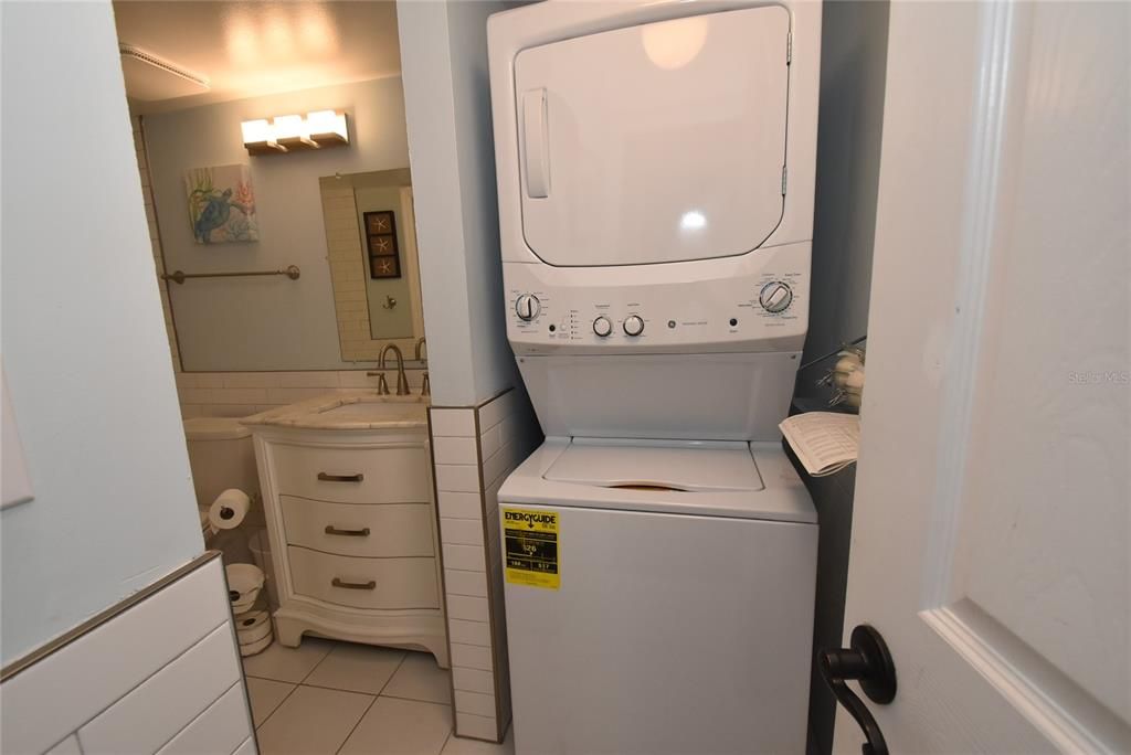 В аренду: $1,600 (1 спален, 1 ванн, 829 Квадратных фут)
