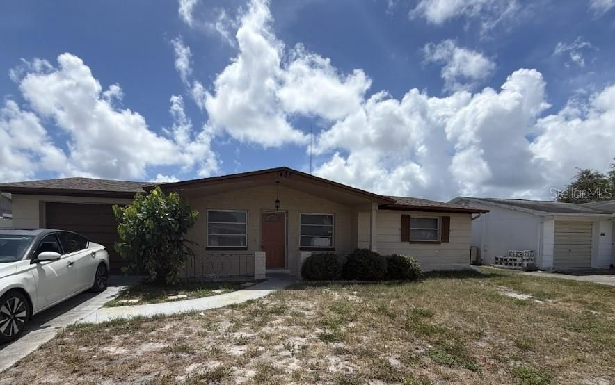 For Rent: $1,350 (2 beds, 2 baths, 1045 Square Feet)