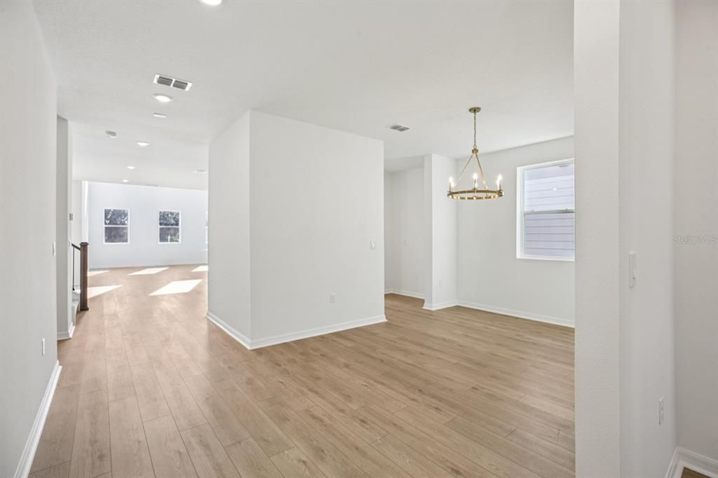 En Venta: $908,142 (5 camas, 4 baños, 3545 Pies cuadrados)