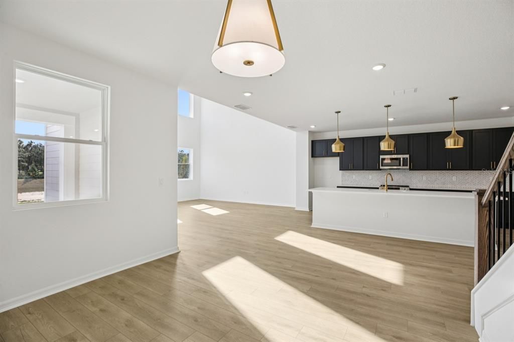 En Venta: $908,142 (5 camas, 4 baños, 3545 Pies cuadrados)