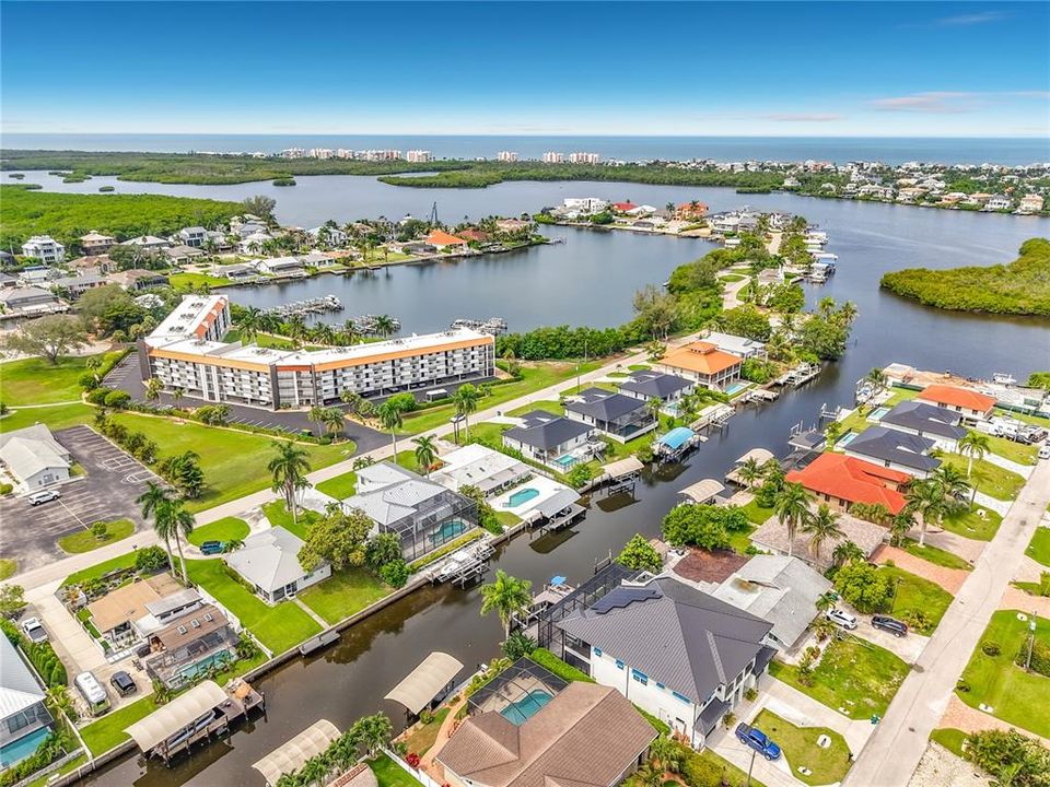 На продажу: $999,000 (3 спален, 2 ванн, 1797 Квадратных фут)