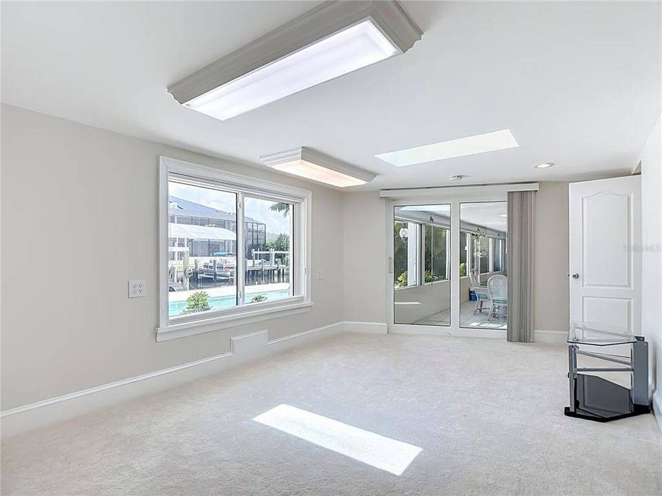 На продажу: $999,000 (3 спален, 2 ванн, 1797 Квадратных фут)