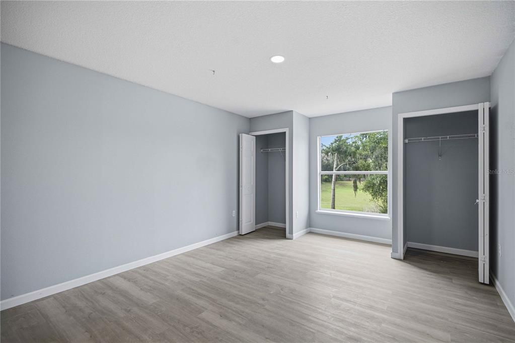 For Sale: $429,900 (6 beds, 4 baths, 3911 Square Feet)