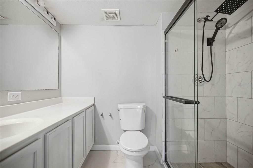 For Sale: $429,900 (6 beds, 4 baths, 3911 Square Feet)