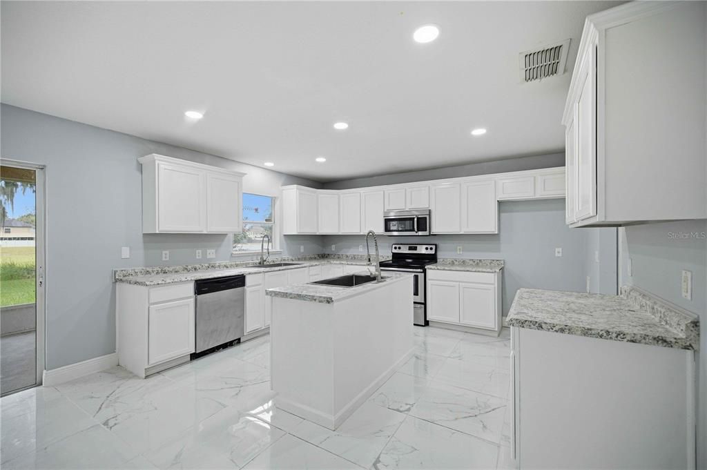 For Sale: $429,900 (6 beds, 4 baths, 3911 Square Feet)