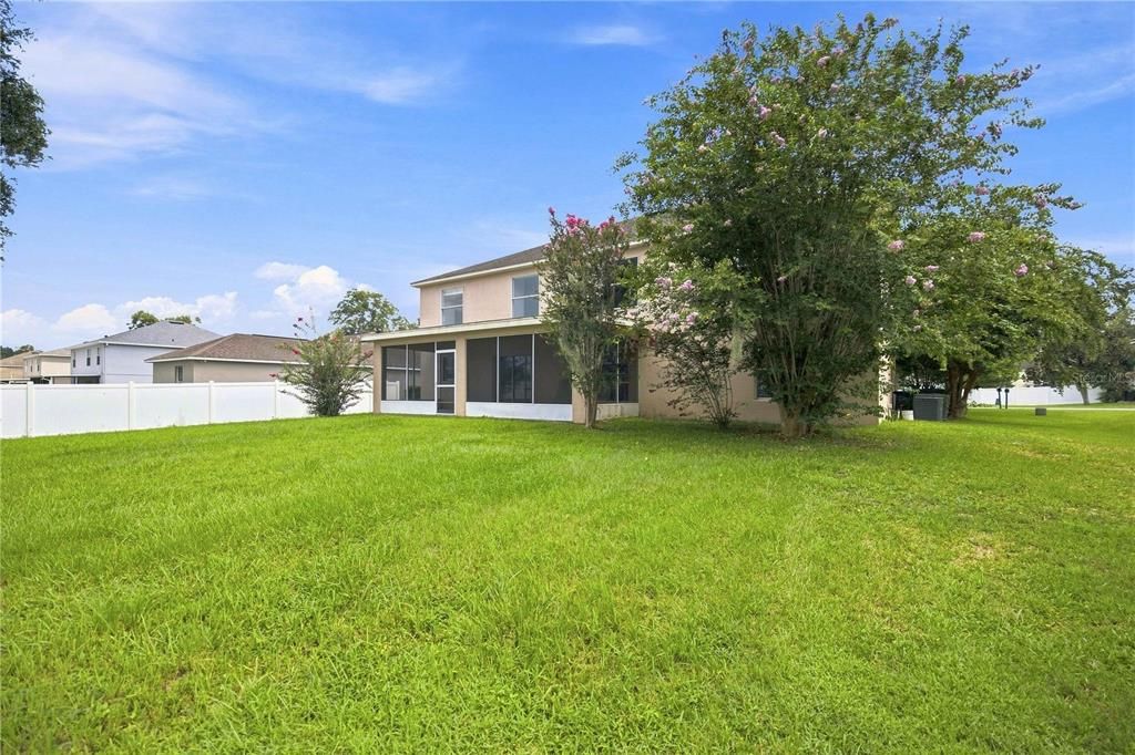For Sale: $429,900 (6 beds, 4 baths, 3911 Square Feet)