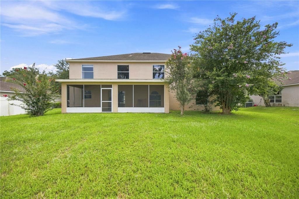 For Sale: $429,900 (6 beds, 4 baths, 3911 Square Feet)