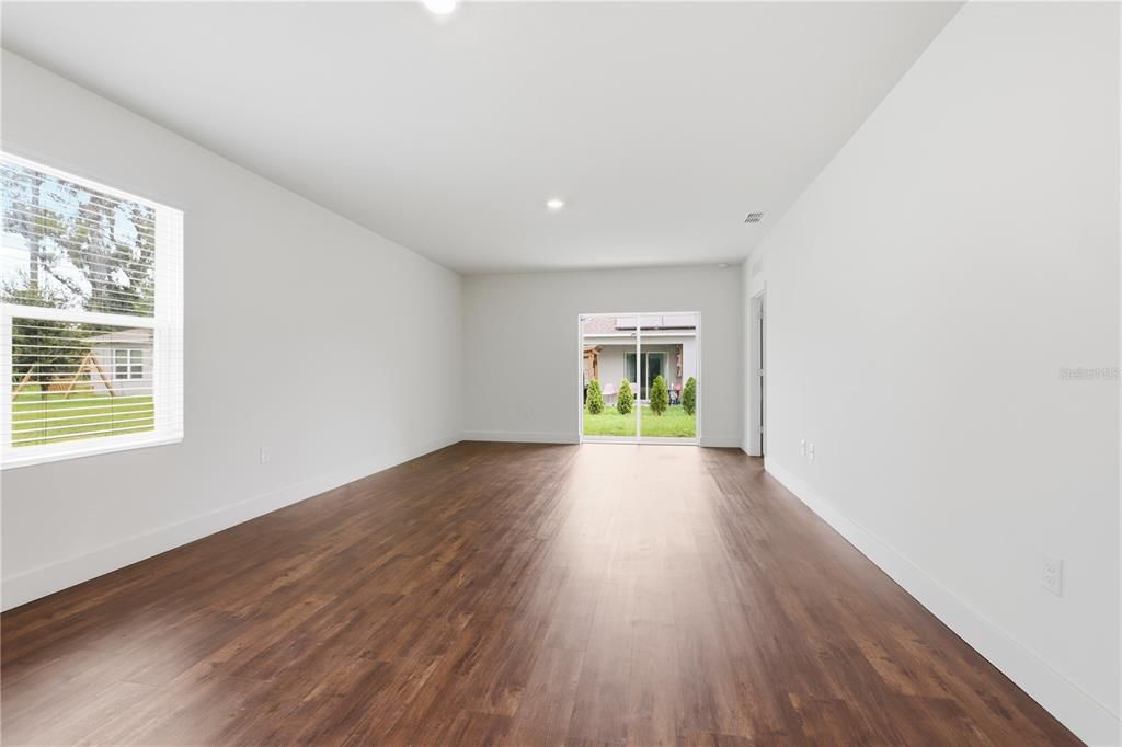 En Renta: $2,195 (3 camas, 2 baños, 1666 Pies cuadrados)