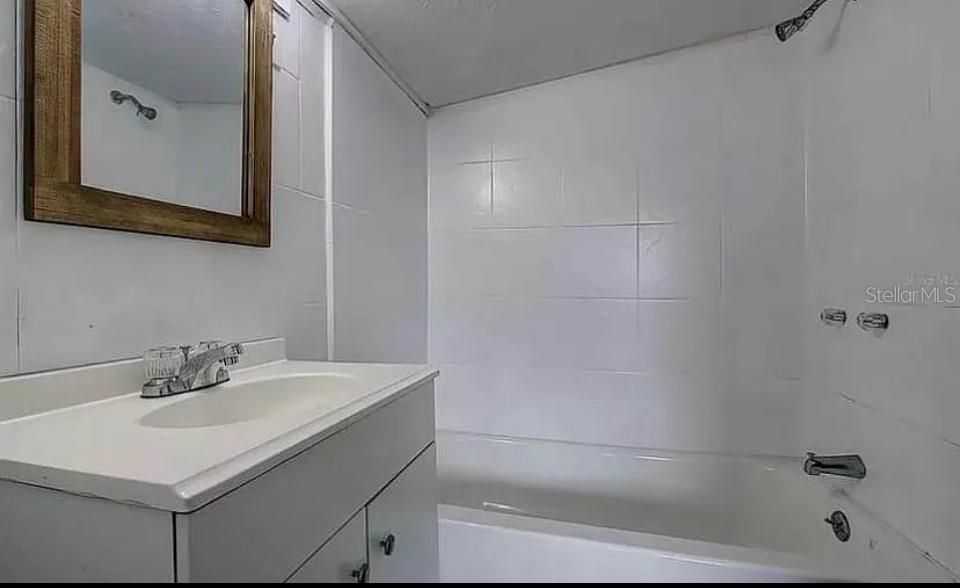 En Venta: $199,999 (3 camas, 2 baños, 1041 Pies cuadrados)