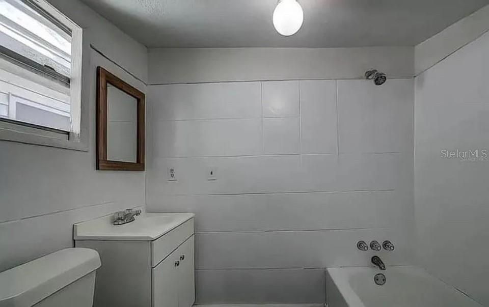 En Venta: $199,999 (3 camas, 2 baños, 1041 Pies cuadrados)