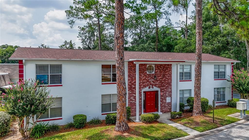 For Sale: $150,000 (2 beds, 1 baths, 891 Square Feet)