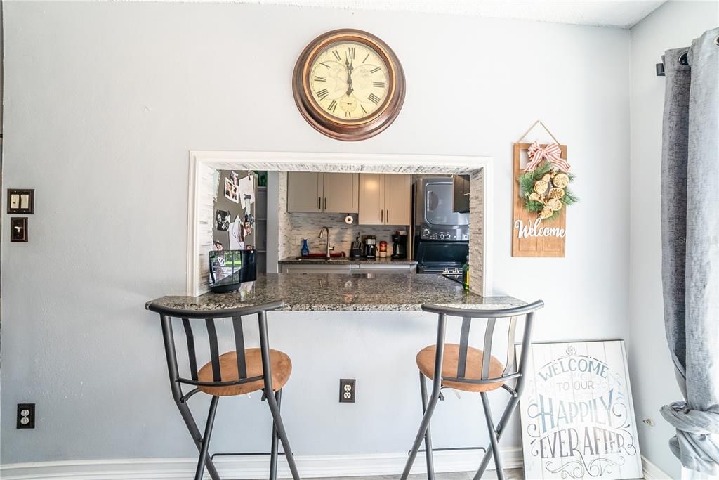 For Sale: $150,000 (2 beds, 1 baths, 891 Square Feet)