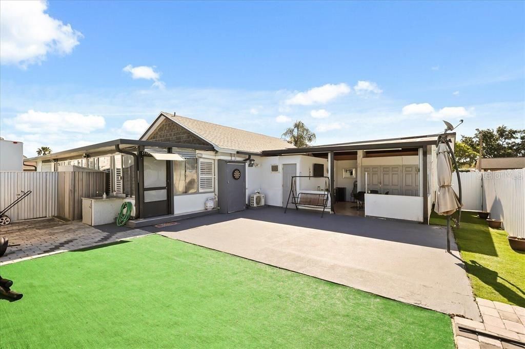 For Rent: $2,200 (3 beds, 2 baths, 1.52 Square Feet)