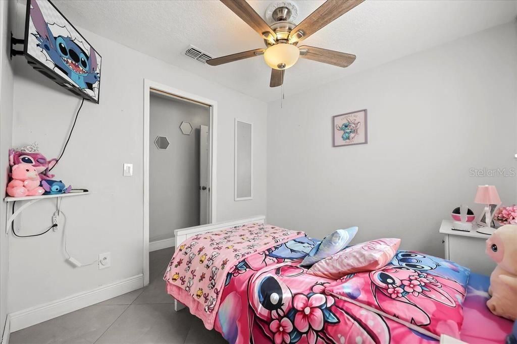 For Rent: $2,200 (3 beds, 2 baths, 1.52 Square Feet)