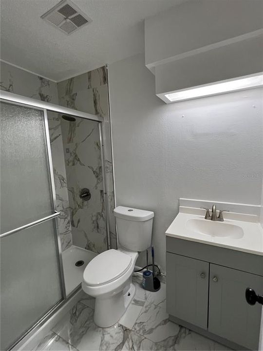 На продажу: $349,999 (3 спален, 2 ванн, 1130 Квадратных фут)