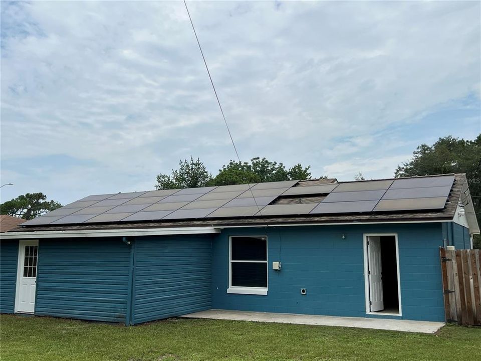 На продажу: $349,999 (3 спален, 2 ванн, 1130 Квадратных фут)