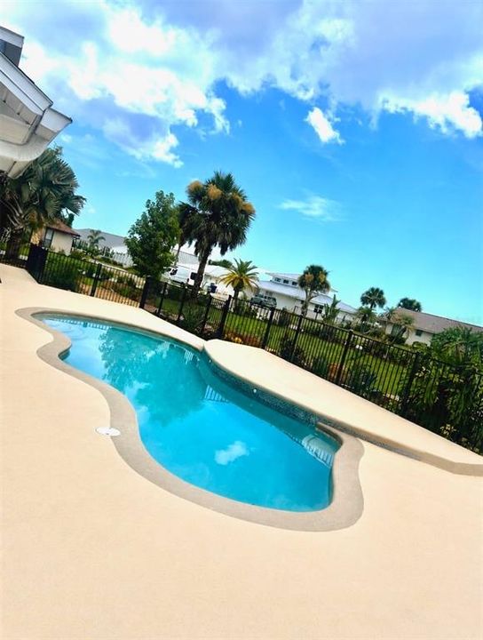 На продажу: $1,090,000 (3 спален, 2 ванн, 2390 Квадратных фут)