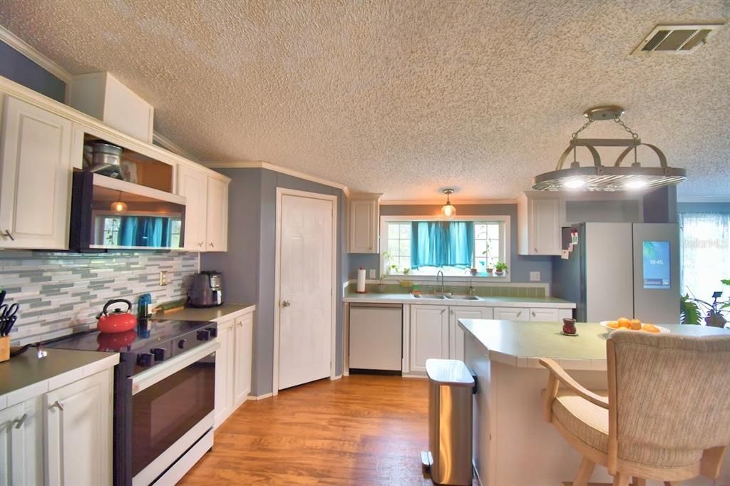На продажу: $455,000 (4 спален, 3 ванн, 2356 Квадратных фут)