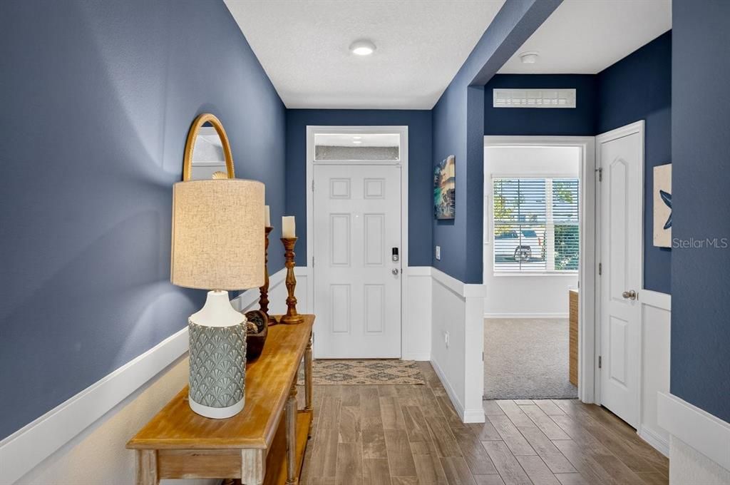 For Sale: $345,900 (3 beds, 2 baths, 1672 Square Feet)