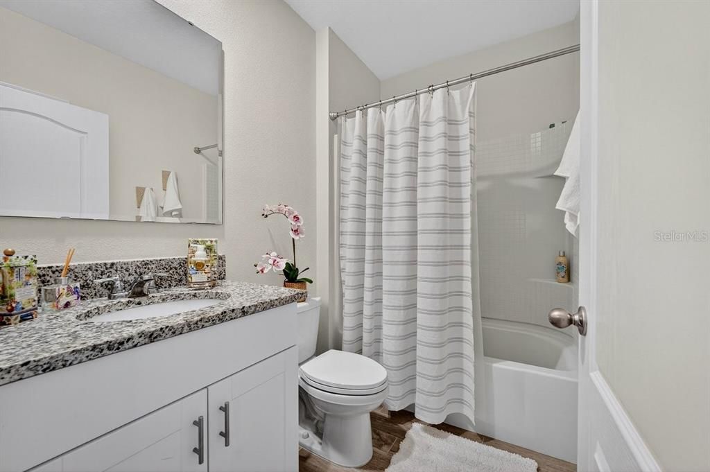 For Sale: $345,900 (3 beds, 2 baths, 1672 Square Feet)