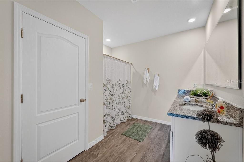 For Sale: $345,900 (3 beds, 2 baths, 1672 Square Feet)