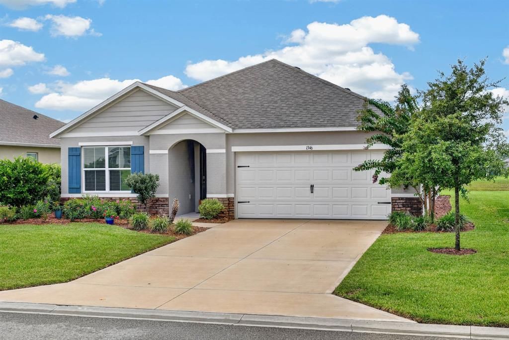 For Sale: $345,900 (3 beds, 2 baths, 1672 Square Feet)