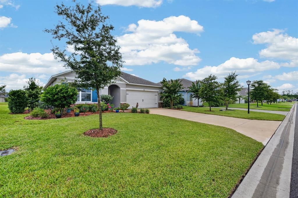 For Sale: $345,900 (3 beds, 2 baths, 1672 Square Feet)