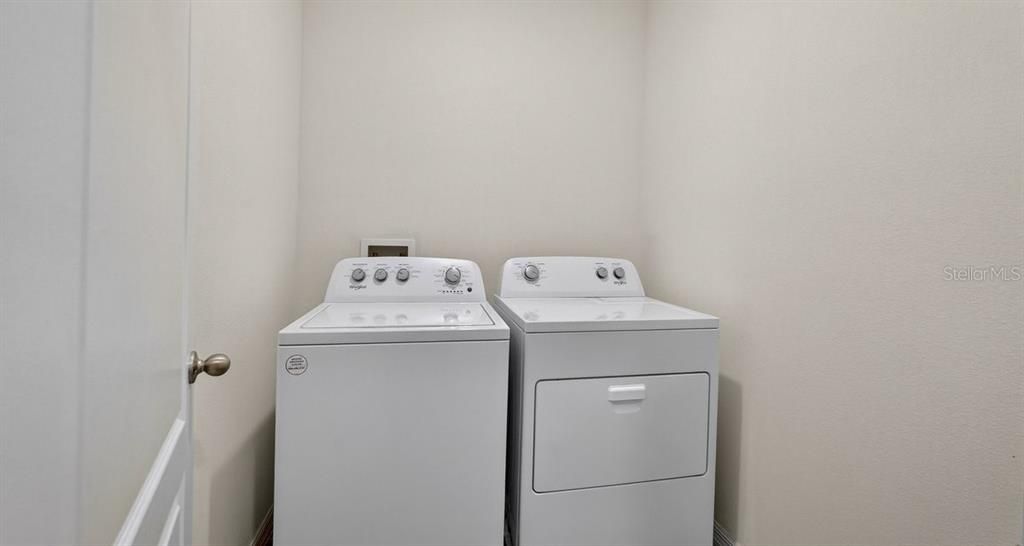 For Sale: $345,900 (3 beds, 2 baths, 1672 Square Feet)