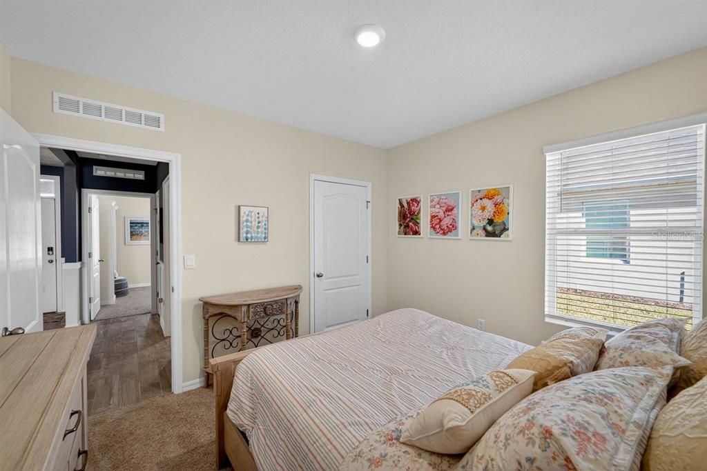 For Sale: $345,900 (3 beds, 2 baths, 1672 Square Feet)
