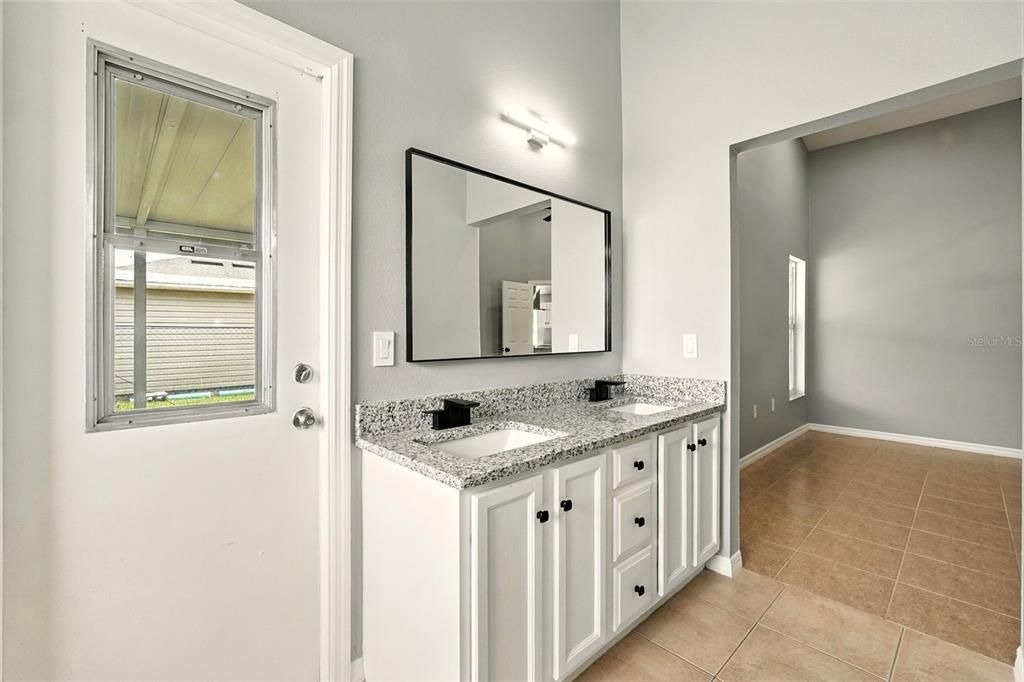 For Sale: $284,900 (3 beds, 2 baths, 1559 Square Feet)