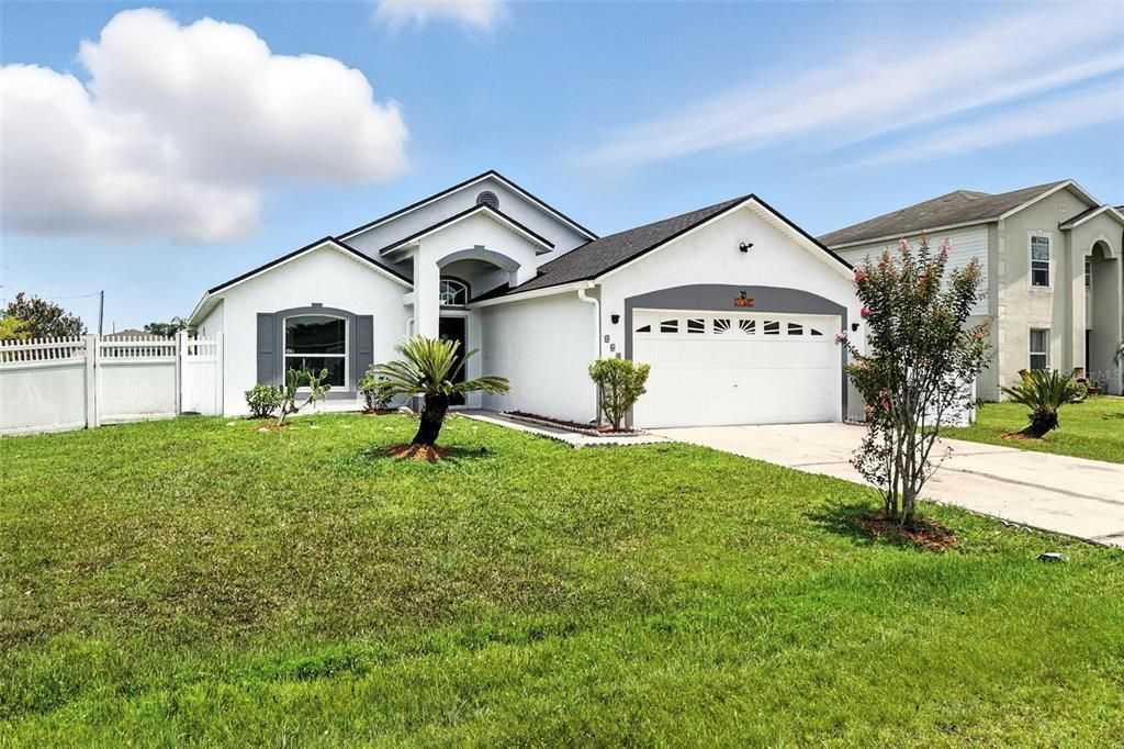 For Sale: $284,900 (3 beds, 2 baths, 1559 Square Feet)