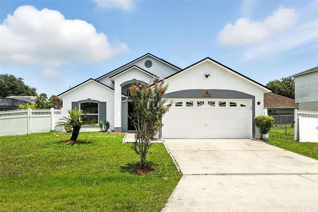 For Sale: $284,900 (3 beds, 2 baths, 1559 Square Feet)