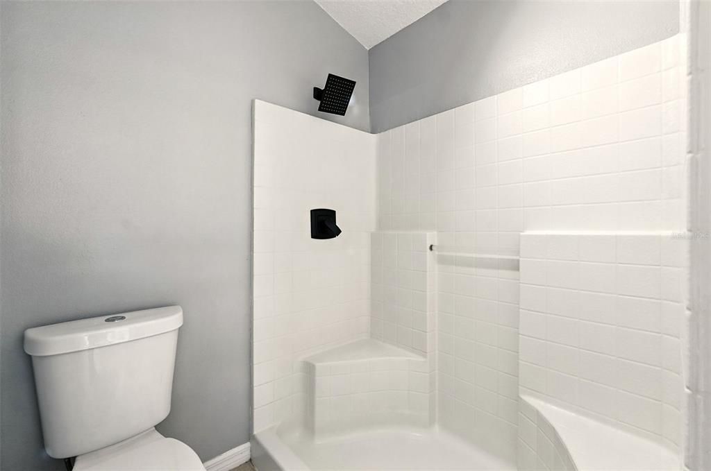 For Sale: $284,900 (3 beds, 2 baths, 1559 Square Feet)