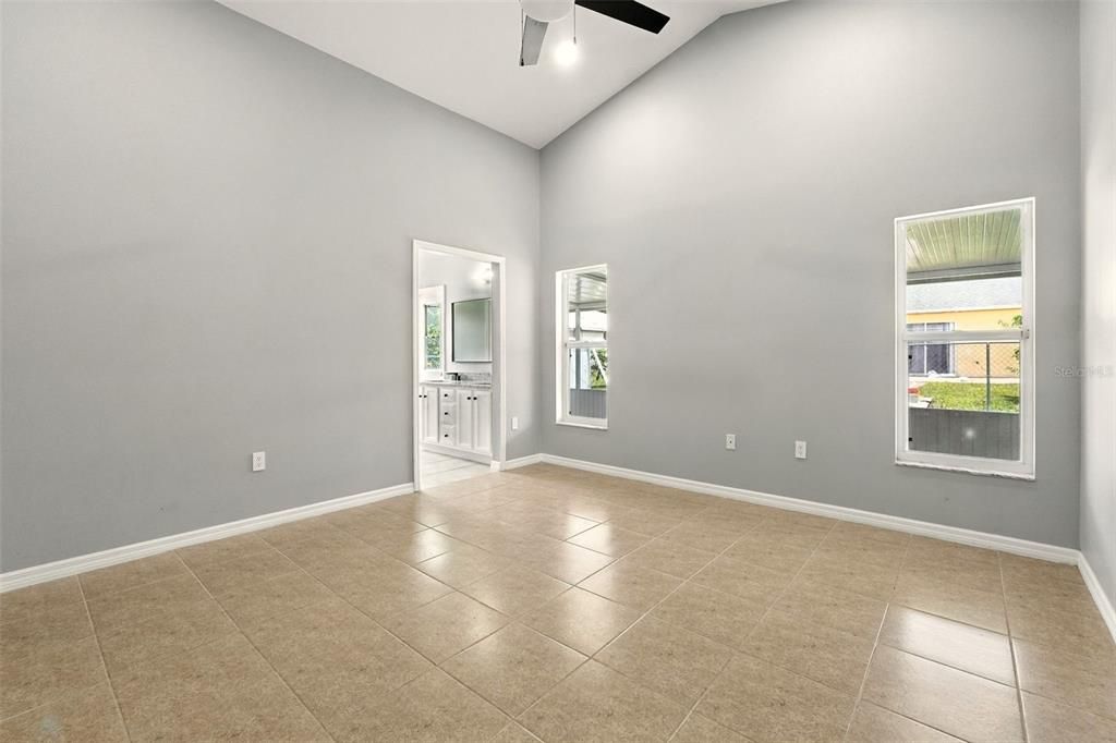 For Sale: $284,900 (3 beds, 2 baths, 1559 Square Feet)