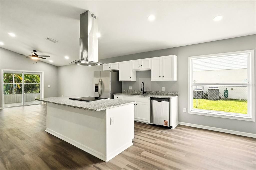 For Sale: $284,900 (3 beds, 2 baths, 1559 Square Feet)