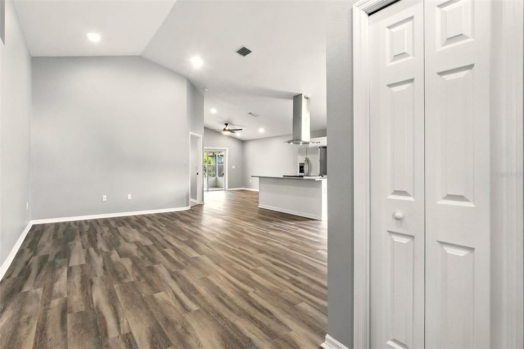 For Sale: $284,900 (3 beds, 2 baths, 1559 Square Feet)