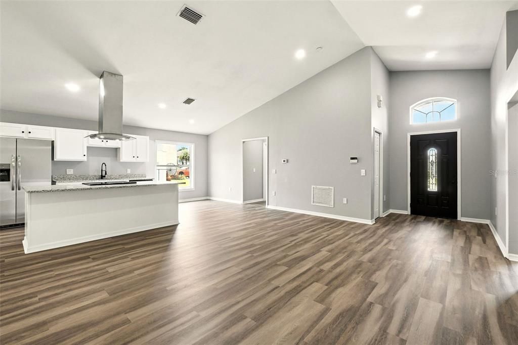 For Sale: $284,900 (3 beds, 2 baths, 1559 Square Feet)