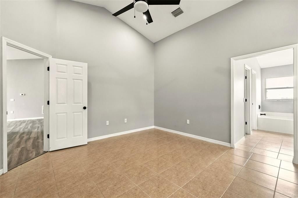 For Sale: $284,900 (3 beds, 2 baths, 1559 Square Feet)