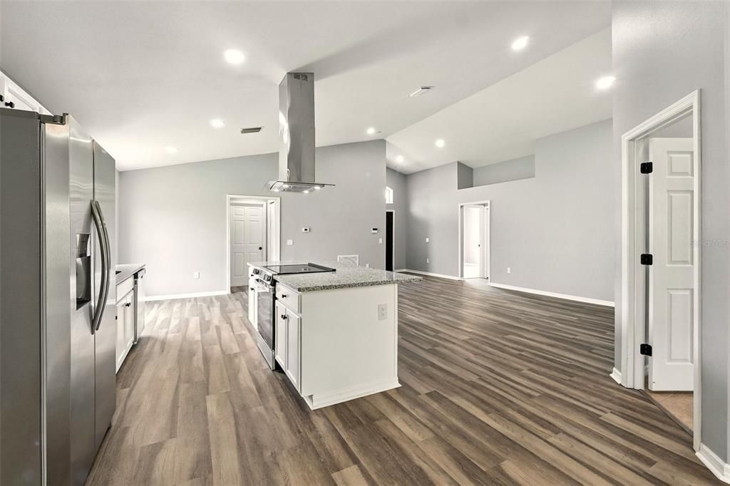 For Sale: $284,900 (3 beds, 2 baths, 1559 Square Feet)