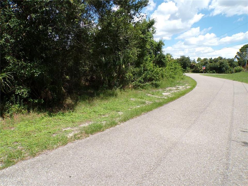 For Sale: $8,995 (0.25 acres)