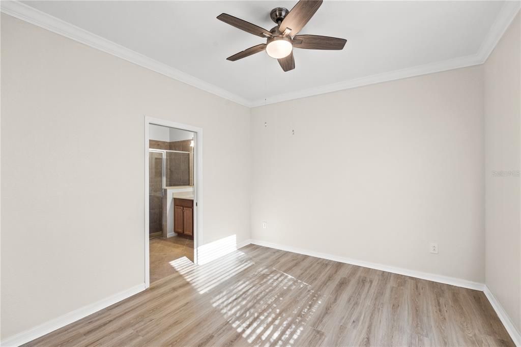 For Rent: $2,300 (3 beds, 2 baths, 1420 Square Feet)