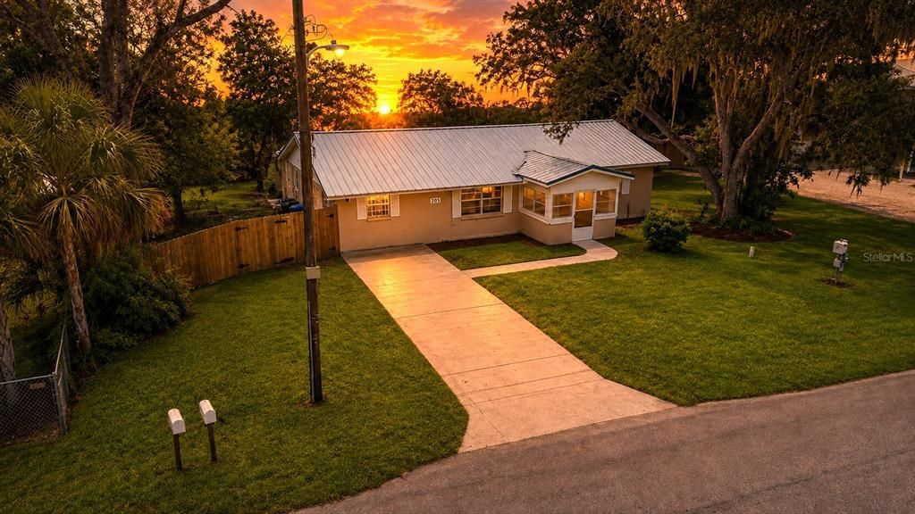 For Sale: $274,900 (4 beds, 1 baths, 1710 Square Feet)
