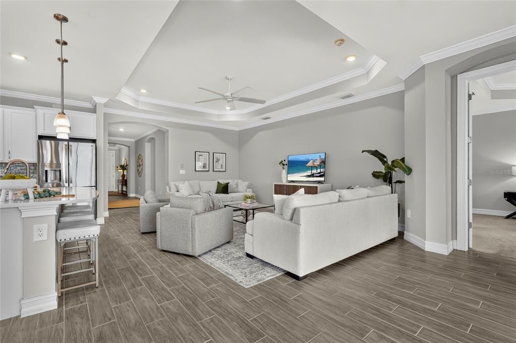 Activo con contrato: $610,000 (3 camas, 2 baños, 2214 Pies cuadrados)