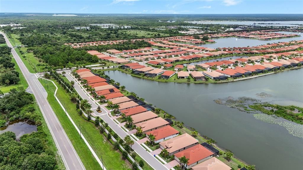 Activo con contrato: $610,000 (3 camas, 2 baños, 2214 Pies cuadrados)