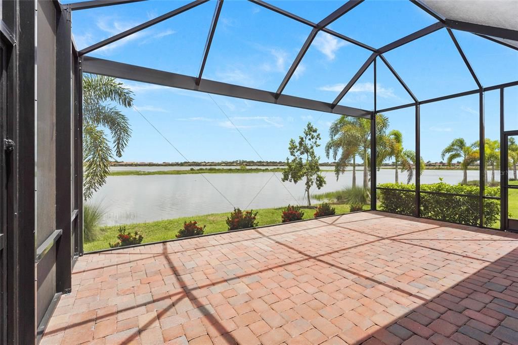 Activo con contrato: $610,000 (3 camas, 2 baños, 2214 Pies cuadrados)